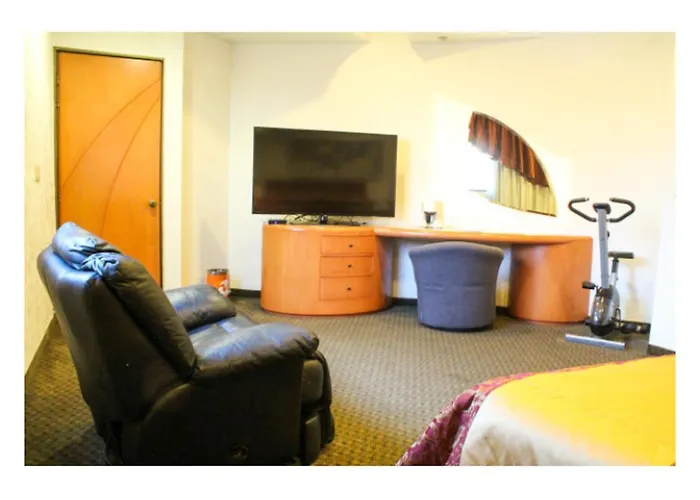 Hotel Mandarin Carton 2*