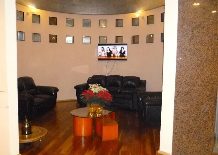 Mandarin Carton Hotel