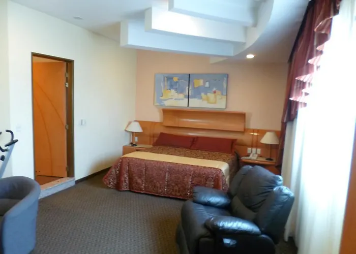 Hotel Mandarin Carton 2*