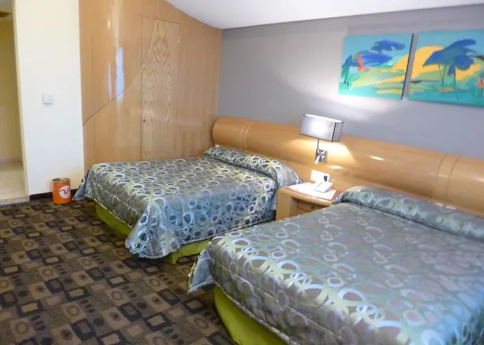Mandarin Carton Hotel 2*